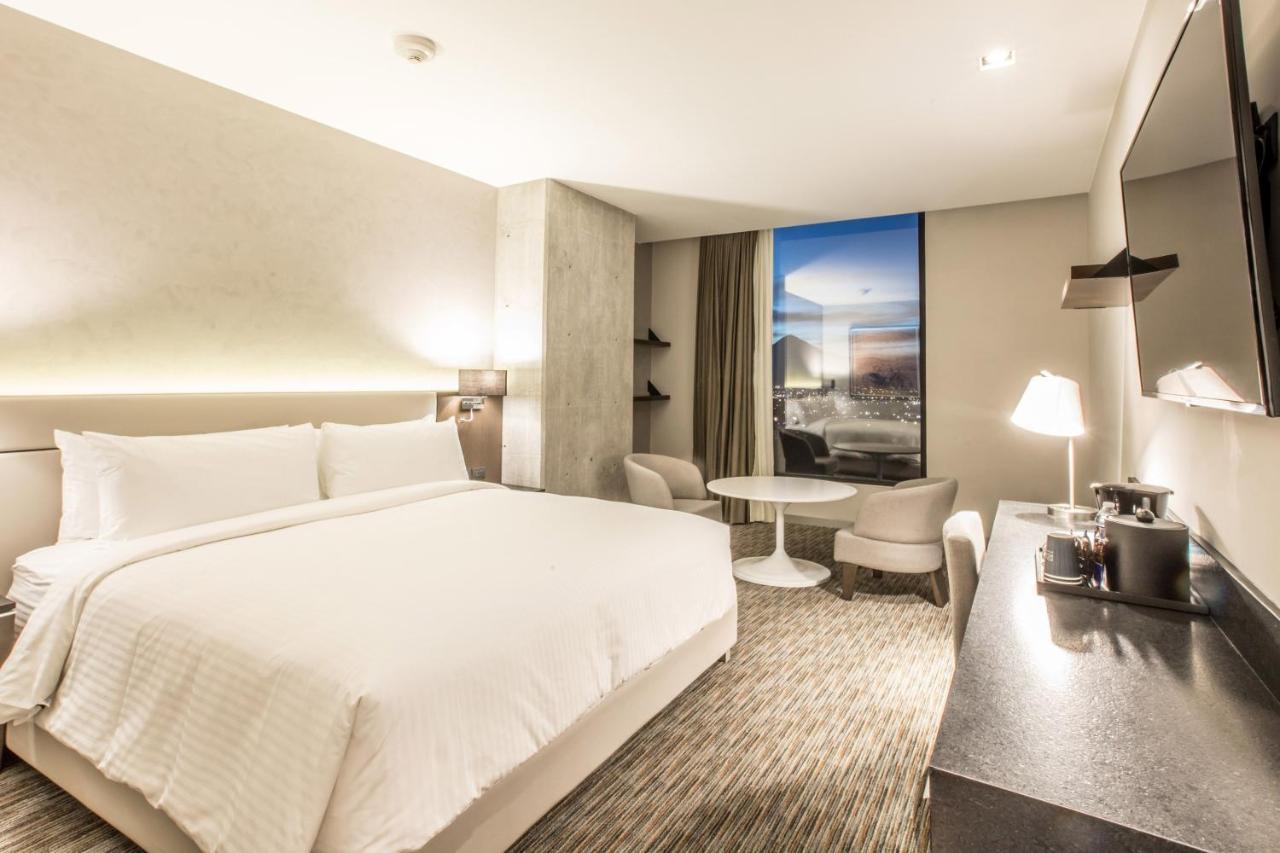 Four Points By Sheraton Puebla Exterior photo